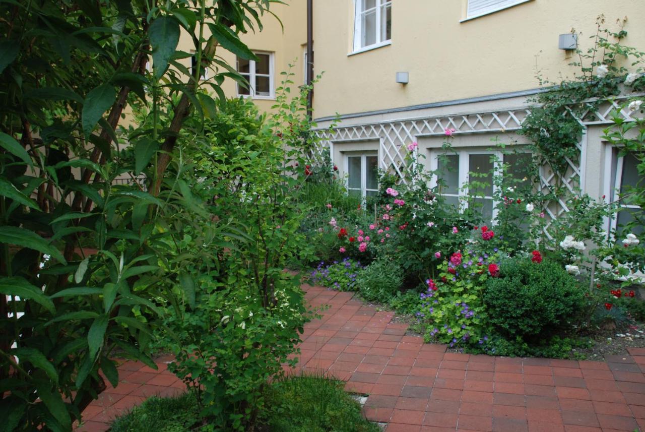 Artist Residence Schwabing Мюнхен Екстер'єр фото